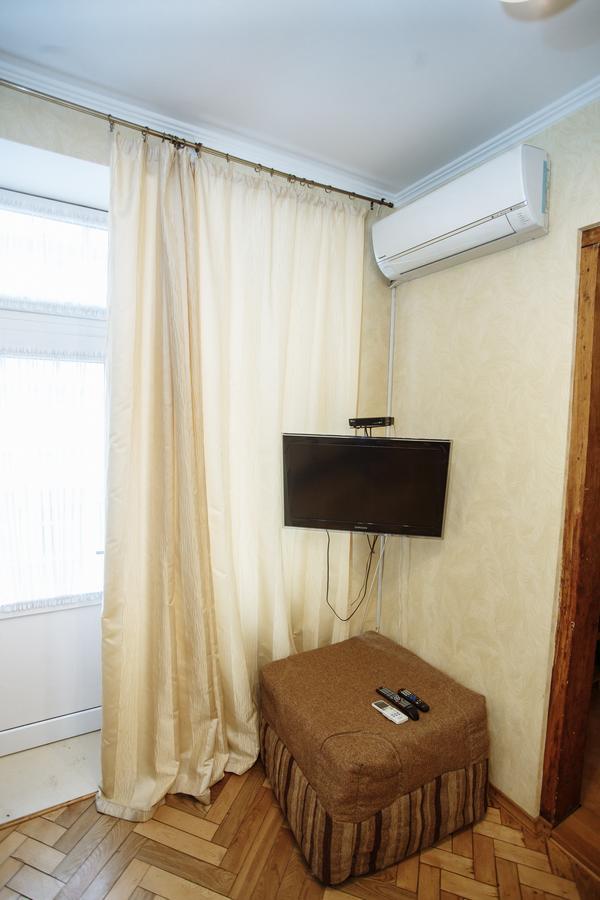 Halytska Apartment ลวีฟ ภายนอก รูปภาพ